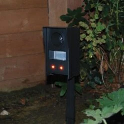 Mega Sonic Vossenverjager - Licht & Geluid 7 Mega Sonic Vossenverjager - Licht & Geluid -EDIALUX Winkel 1657721600 4 600